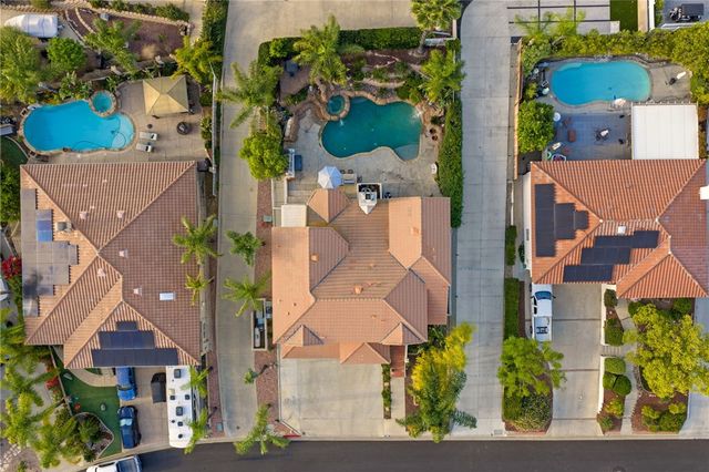 30161 Buck Tail, Canyon Lake, CA 92587