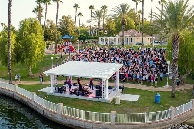 30161 Buck Tail, Canyon Lake, CA 92587