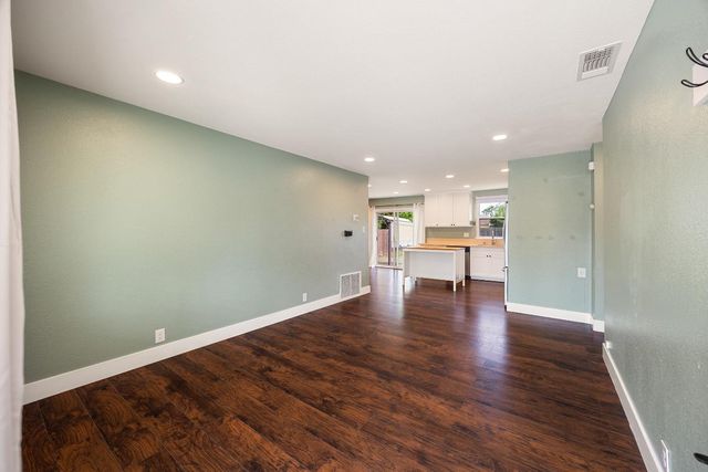 2329 Mcgregor Dr, Rancho Cordova, CA 95670