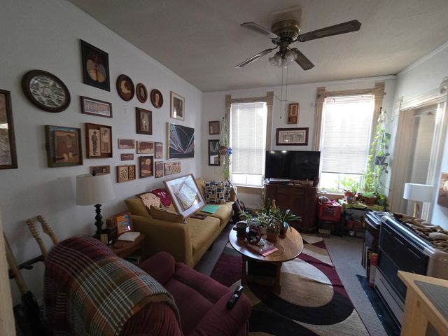 2310 N Hoyne Avenue, Chicago, IL 60647