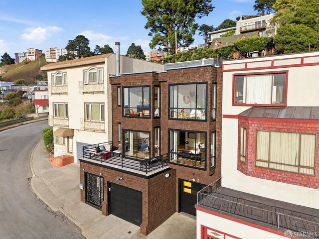 1095 Pacheco Street, San Francisco, CA 94116