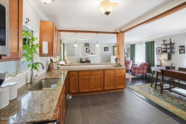 4429 Forest Park Drive, Jackson, MS 39211