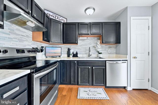 215 N BRIDLEWOOD DR, Newark, DE 19702