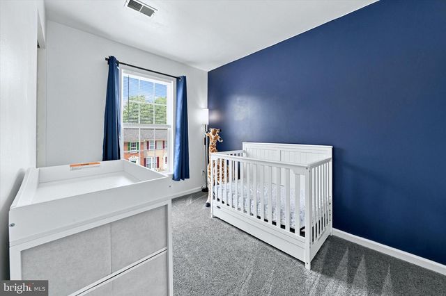 215 N BRIDLEWOOD DR, Newark, DE 19702