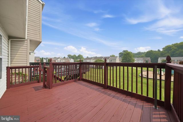 215 N BRIDLEWOOD DR, Newark, DE 19702