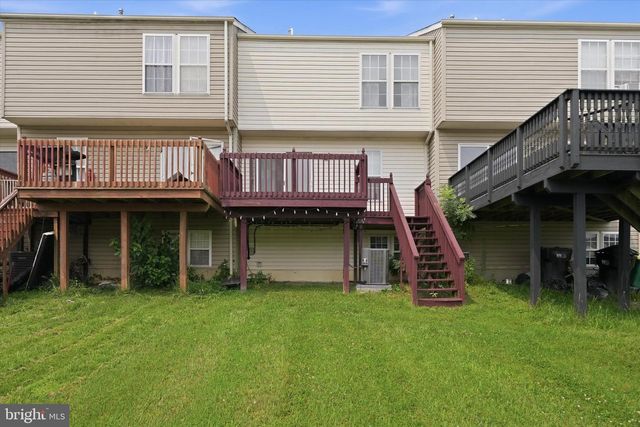215 N BRIDLEWOOD DR, Newark, DE 19702