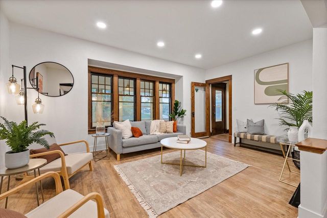 2730 S Lenox STREET, Milwaukee, WI 53207