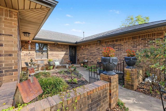 106800 S 3450 Road, Meeker, OK 74855