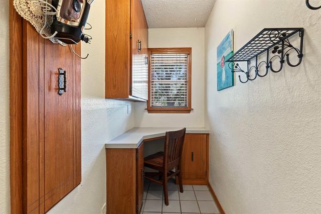 106800 S 3450 Road, Meeker, OK 74855