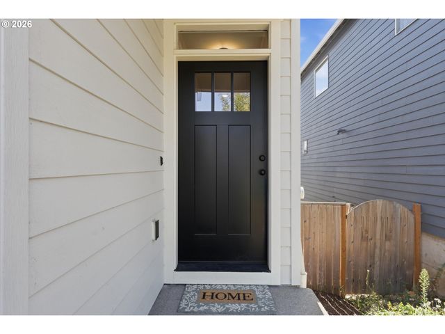 1479 S GIA Ct, Newberg, OR 97132