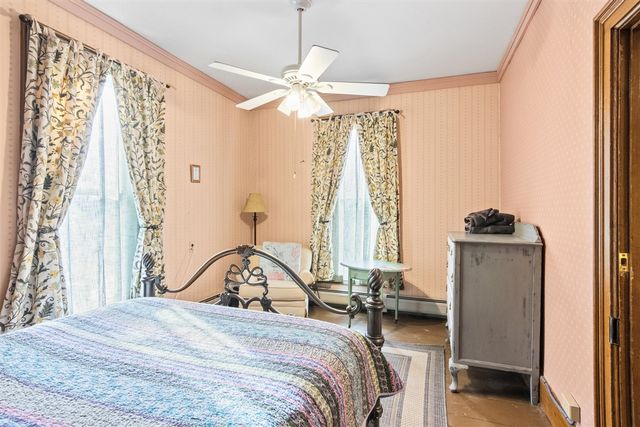 8195 5th Street, Onekama, MI 49675