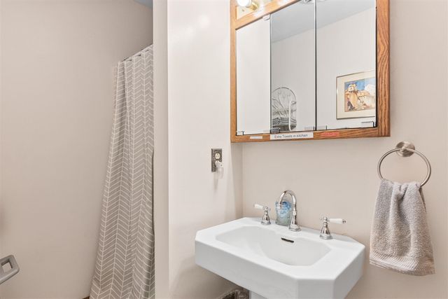 8195 5th Street, Onekama, MI 49675