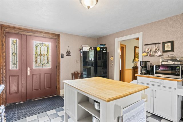 8195 5th Street, Onekama, MI 49675