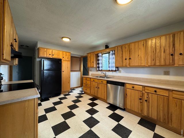 541 Mckinley St, Walden, CO 80480