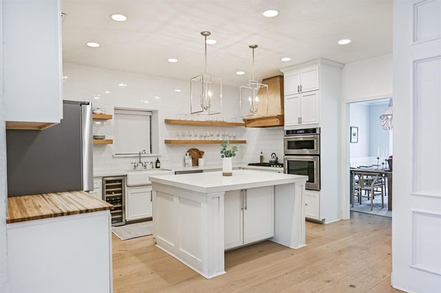 11 Haverford Lane, Friendswood, TX 77546