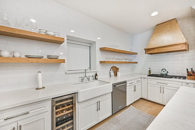 11 Haverford Lane, Friendswood, TX 77546