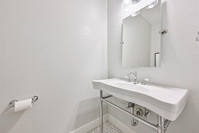 11 Haverford Lane, Friendswood, TX 77546