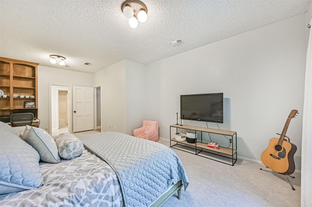 11 Haverford Lane, Friendswood, TX 77546