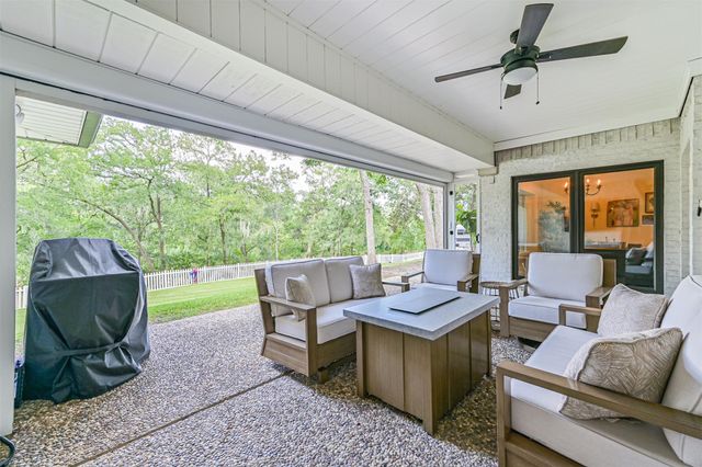 11 Haverford Lane, Friendswood, TX 77546