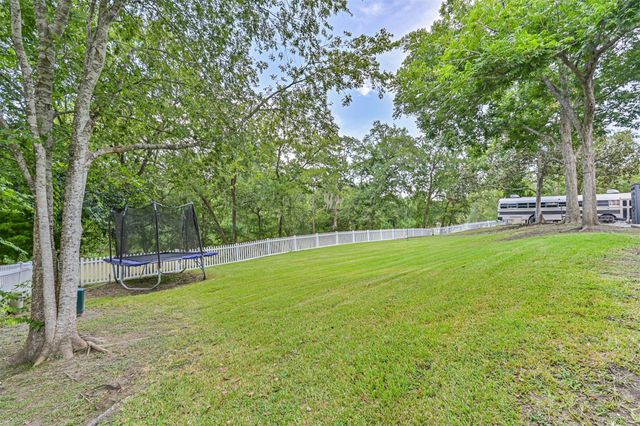 11 Haverford Lane, Friendswood, TX 77546