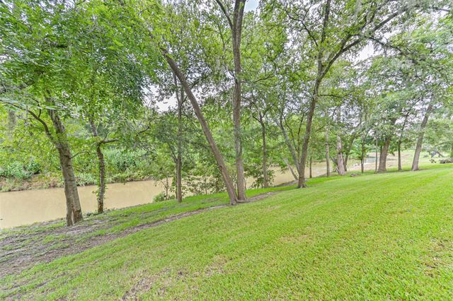 11 Haverford Lane, Friendswood, TX 77546