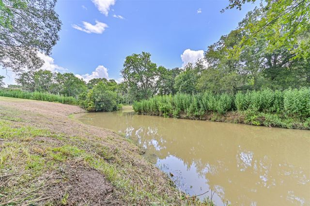 11 Haverford Lane, Friendswood, TX 77546