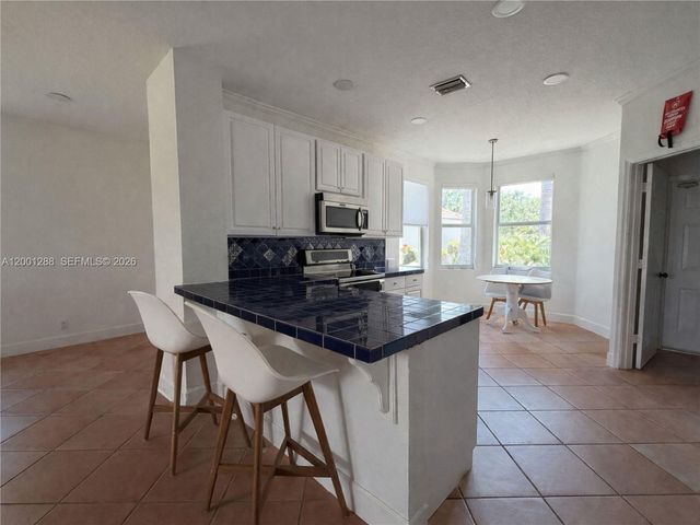 1816 Aspen Ln, Weston, FL 33327