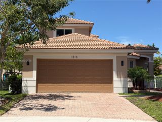 1816 Aspen Ln, Weston, FL 33327
