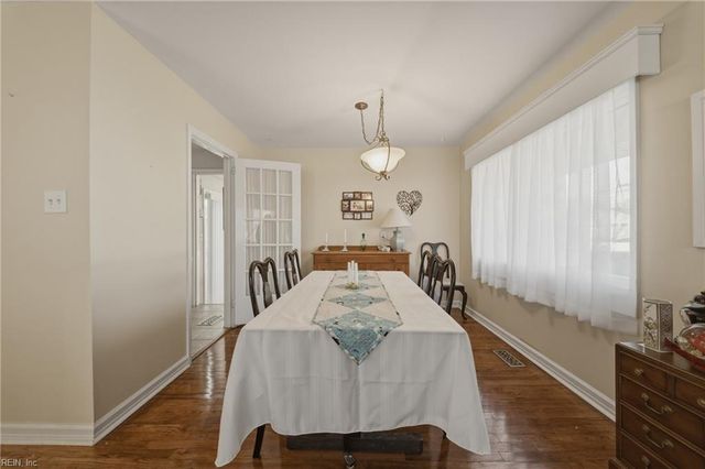 809 Seward LN, Virginia Beach, VA 23451