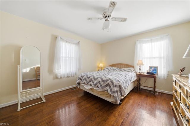 809 Seward LN, Virginia Beach, VA 23451