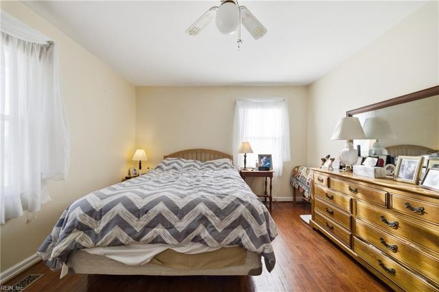 809 Seward LN, Virginia Beach, VA 23451