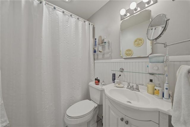 809 Seward LN, Virginia Beach, VA 23451