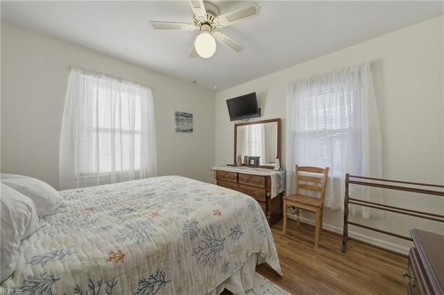 809 Seward LN, Virginia Beach, VA 23451