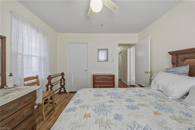 809 Seward LN, Virginia Beach, VA 23451