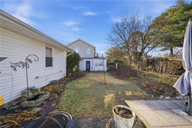 809 Seward LN, Virginia Beach, VA 23451