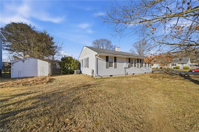 809 Seward LN, Virginia Beach, VA 23451