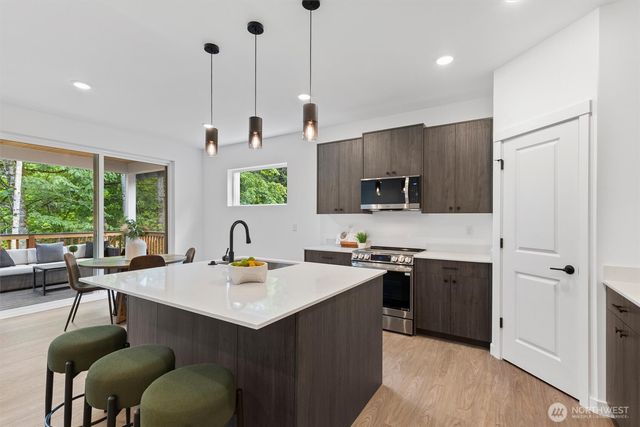 2968 Cedar View Way, Blaine, WA 98230