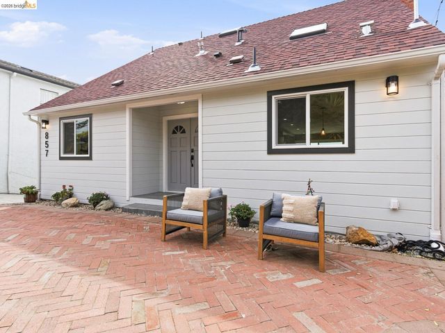 857 Balra Dr, El Cerrito, CA 94530