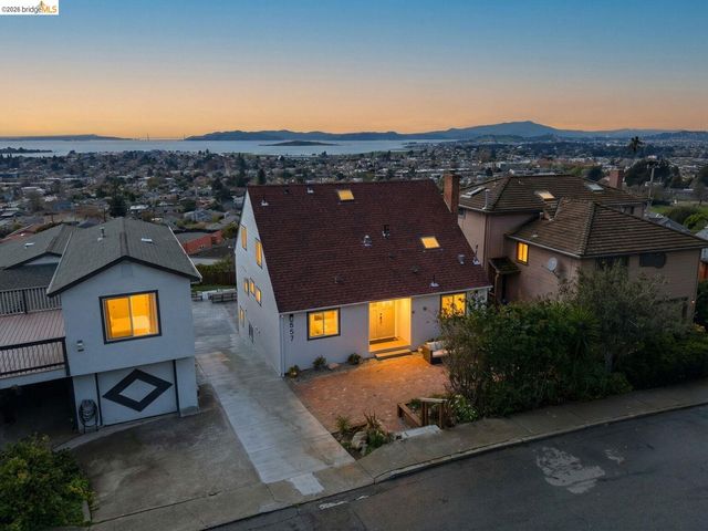 857 Balra Dr, El Cerrito, CA 94530