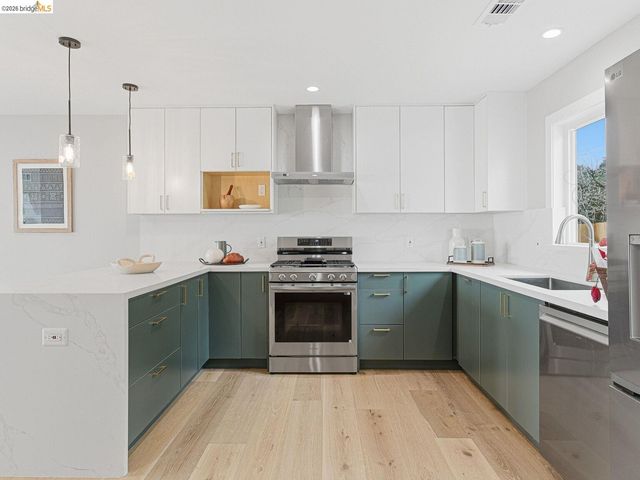 857 Balra Dr, El Cerrito, CA 94530