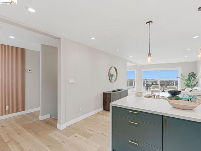 857 Balra Dr, El Cerrito, CA 94530