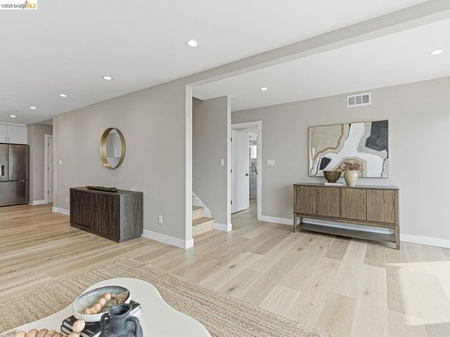 857 Balra Dr, El Cerrito, CA 94530