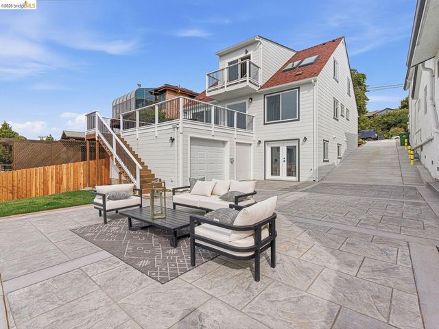 857 Balra Dr, El Cerrito, CA 94530