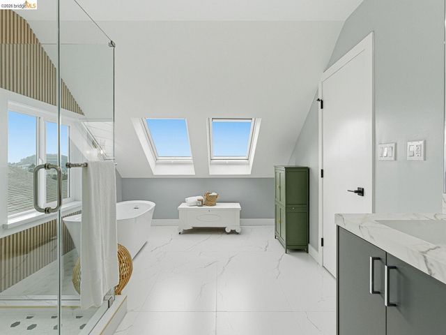 857 Balra Dr, El Cerrito, CA 94530