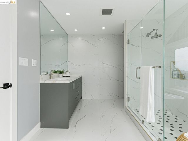 857 Balra Dr, El Cerrito, CA 94530