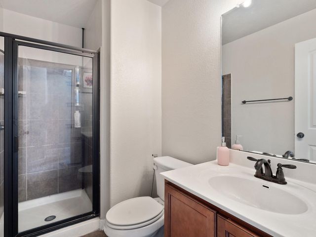 17903 Linkhill DR, Dripping Springs, TX 78620