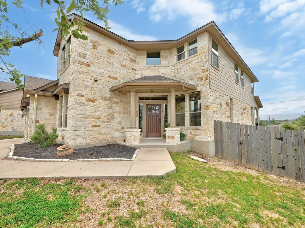 17903 Linkhill DR, Dripping Springs, TX 78620