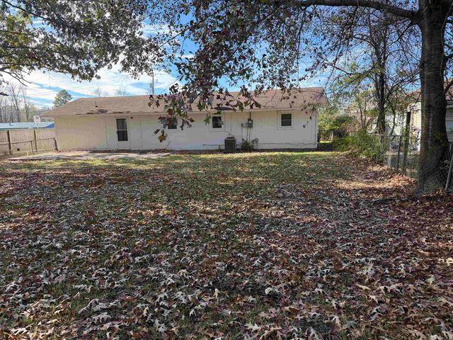 2315 Oakwood Road, Pine Bluff, AR 71603