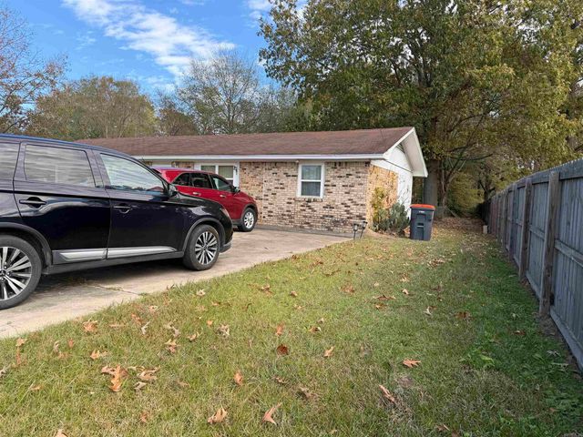 2315 Oakwood Road, Pine Bluff, AR 71603