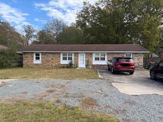 2315 Oakwood Road, Pine Bluff, AR 71603